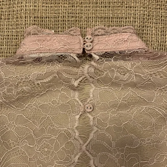 FOREVER 21 Dusty Rose Pink Lace Top, size S - Picture 4 of 6
